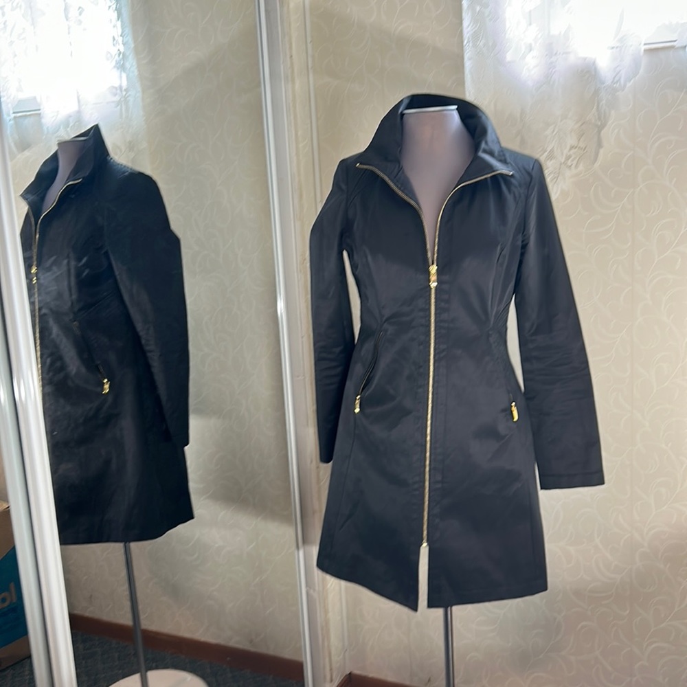 Women’s Via Spiga trench coat jacket size S